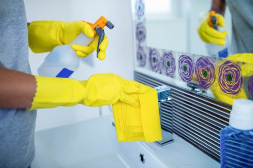 Move out cleaning service in Barnet preparing a rental property